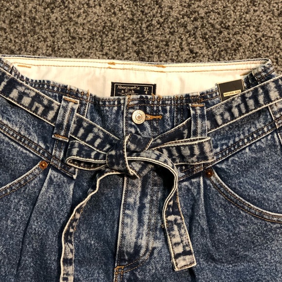 Abercrombie Denim Natural Rise Skirt Size 4 NWT - Picture 4 of 4